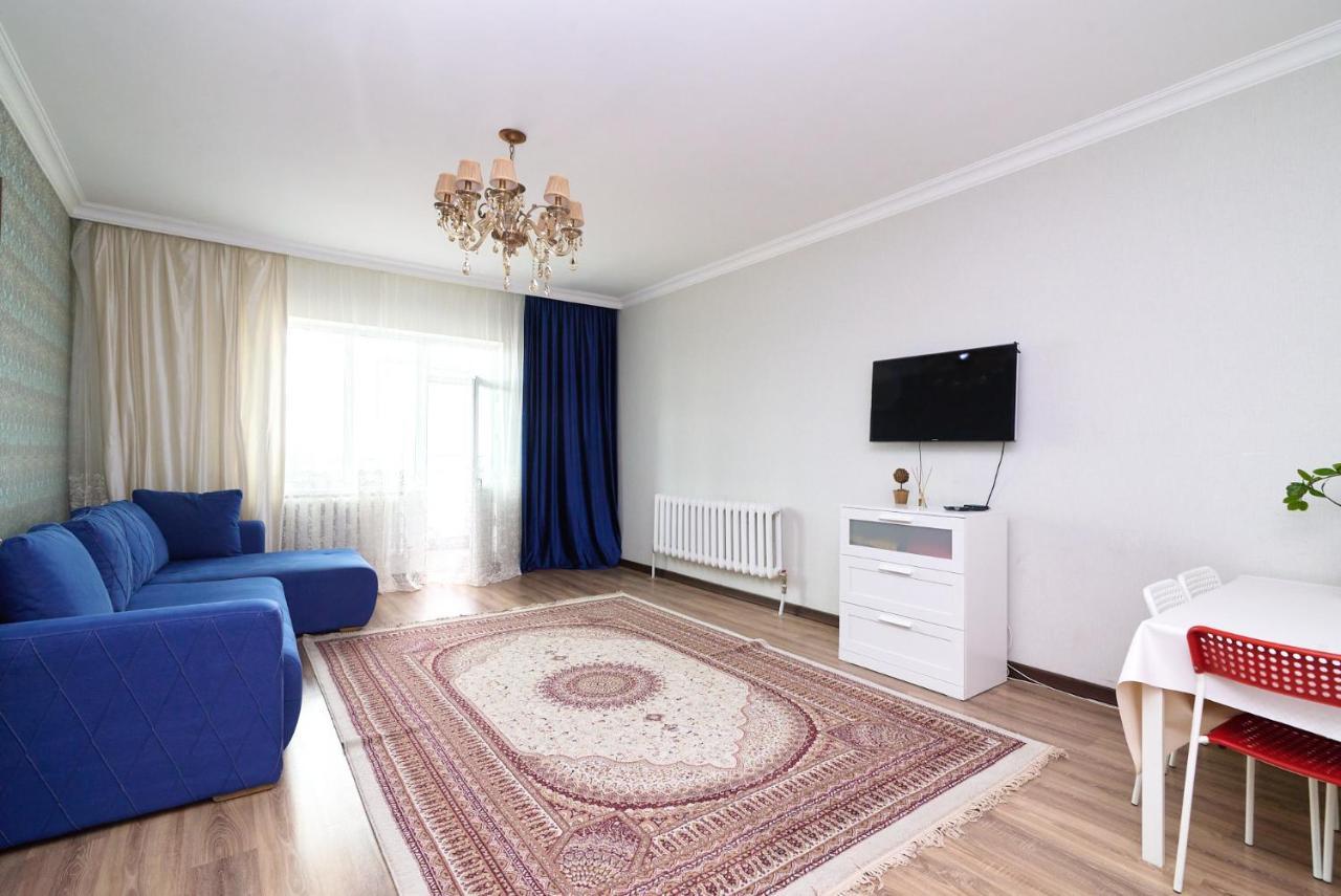 Квартира В Самом Центре Столицы Казахстана Apartman Asztana Kültér fotó