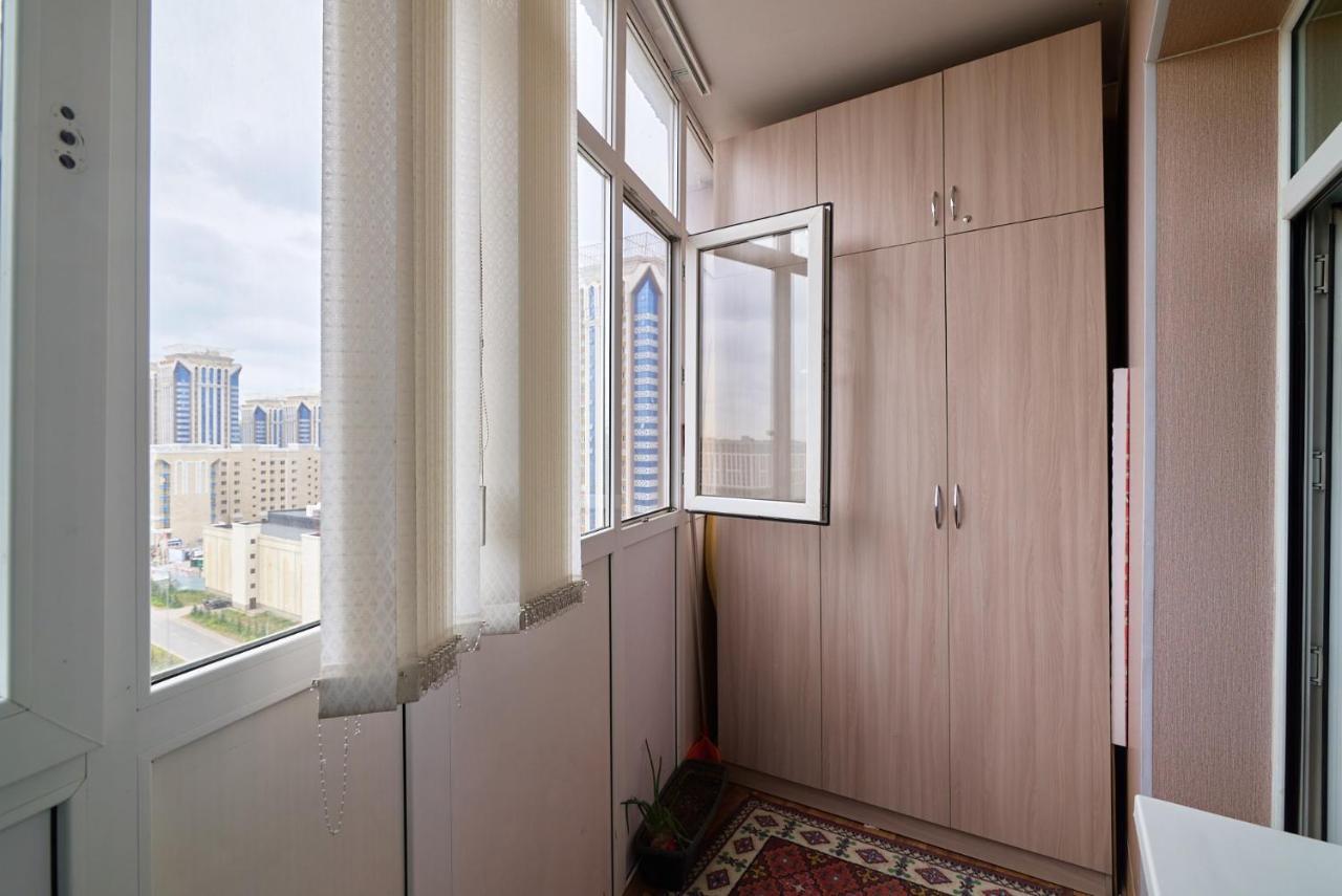 Квартира В Самом Центре Столицы Казахстана Apartman Asztana Kültér fotó