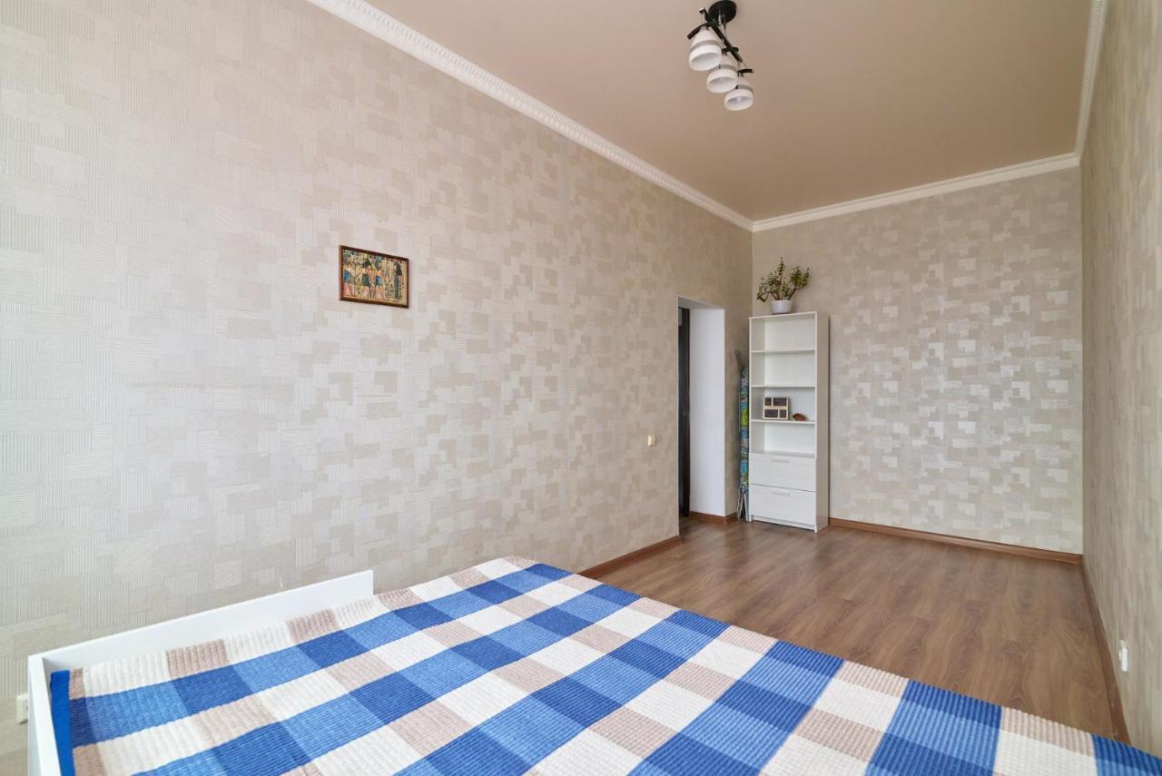 Квартира В Самом Центре Столицы Казахстана Apartman Asztana Kültér fotó